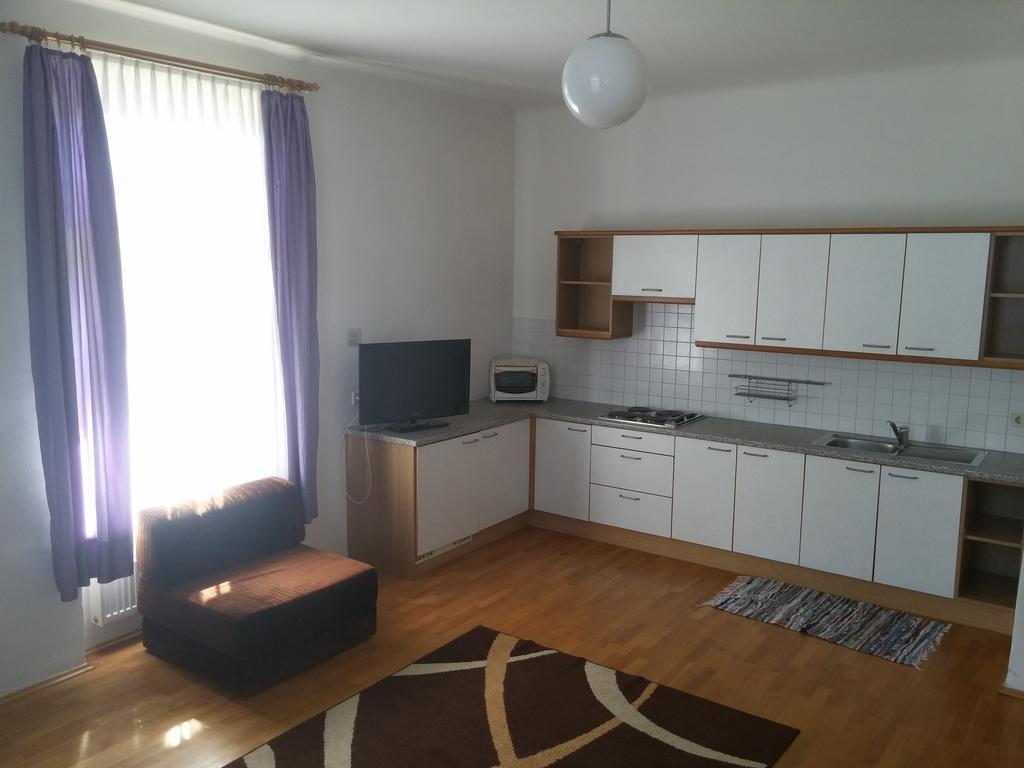 Villa Residence Santer Brunico Ruang foto
