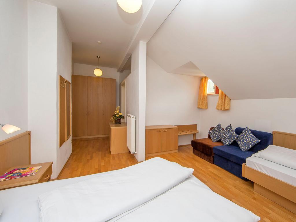 Villa Residence Santer Brunico Ruang foto